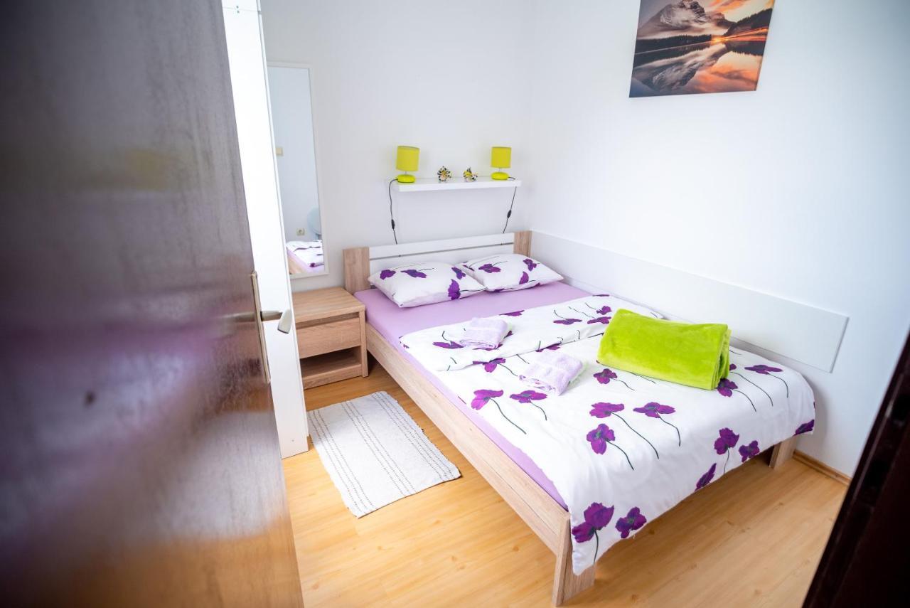 Apartments Fuma Otočac Eksteriør bilde