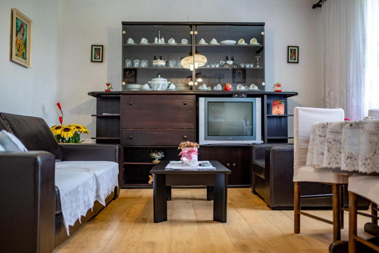 Apartments Fuma Otočac Eksteriør bilde