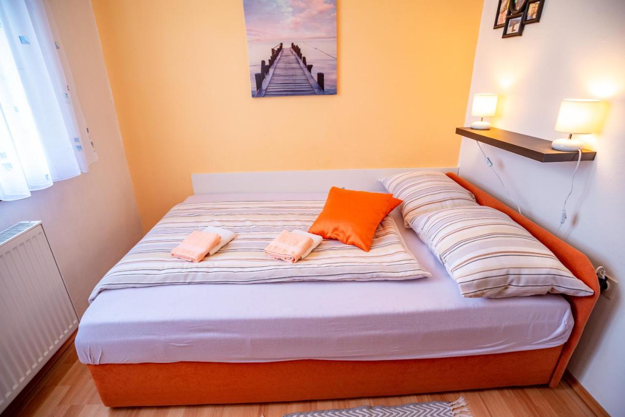 Apartments Fuma Otočac Eksteriør bilde