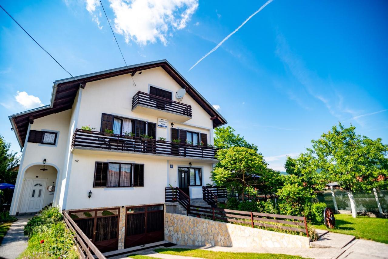 Apartments Fuma Otočac Eksteriør bilde