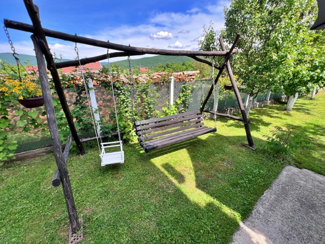 Apartments Fuma Otočac Eksteriør bilde