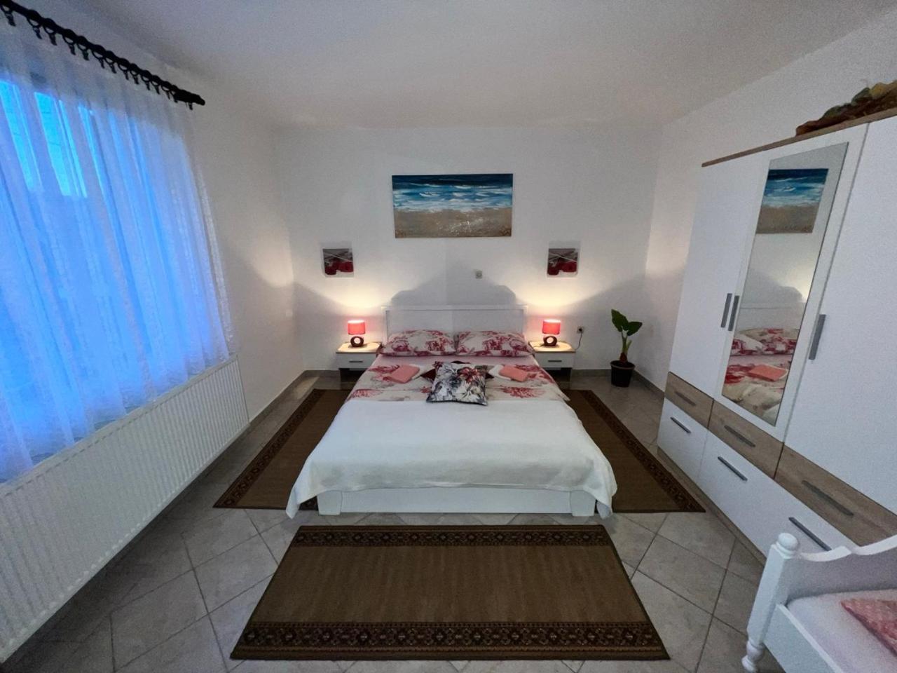 Apartments Fuma Otočac Eksteriør bilde